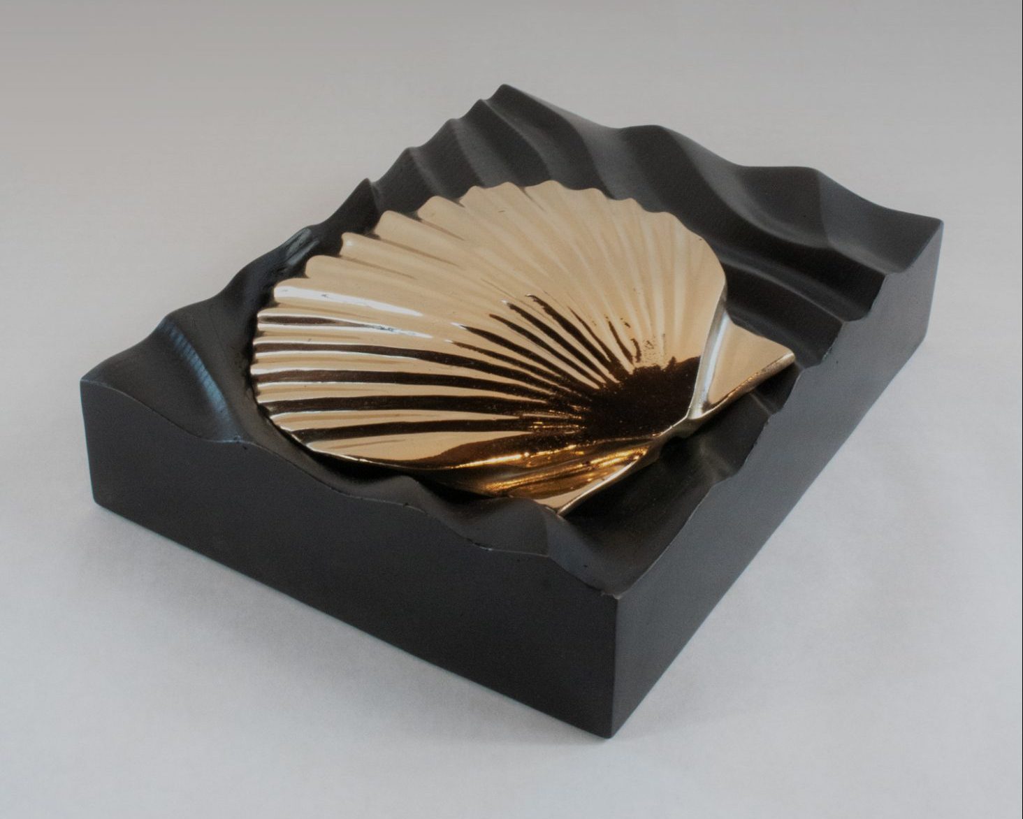 Andrew Vallees Show work  Bronze Shell e